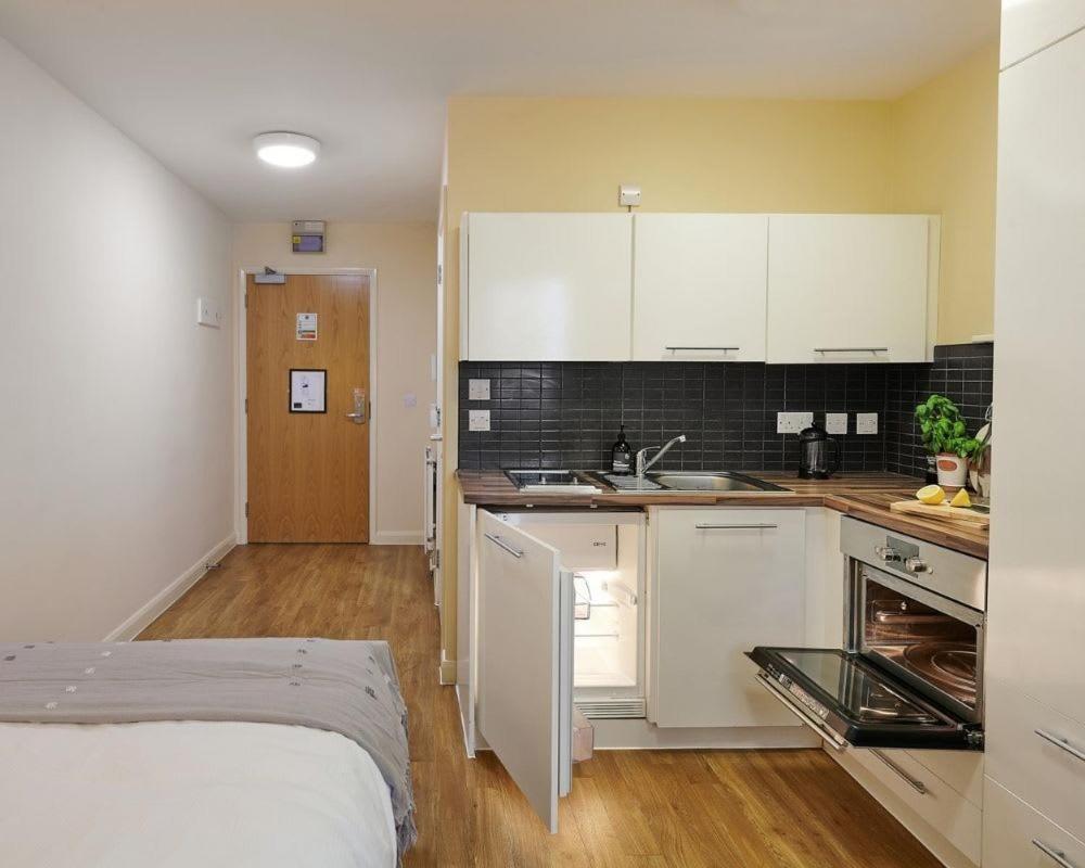 Zeni Studio, The Hub Vauxhall Лондон Экстерьер фото